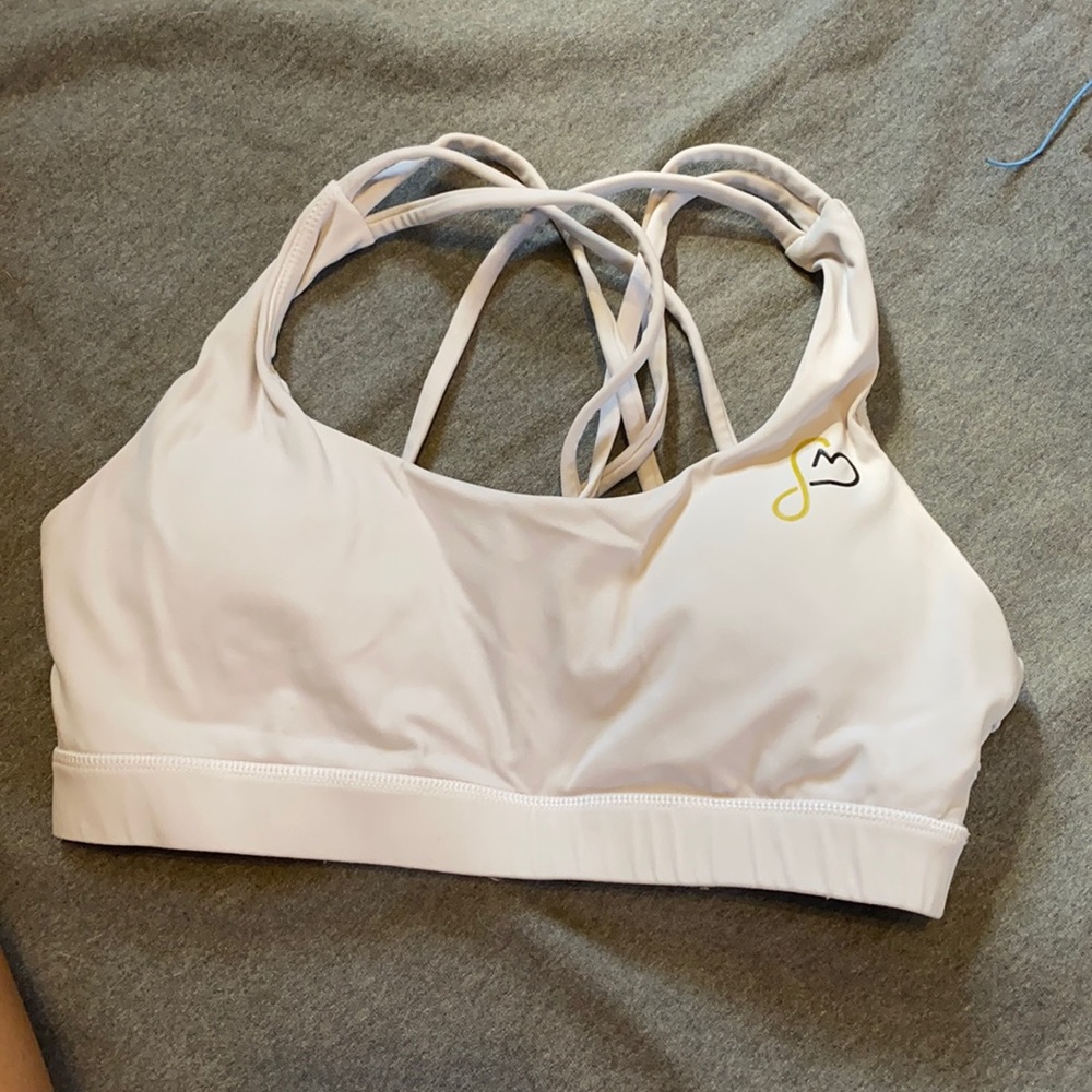 WHITE SPORTS BRA